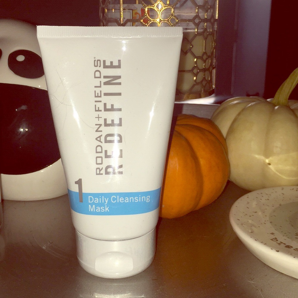 Redefine daily cleansing mask